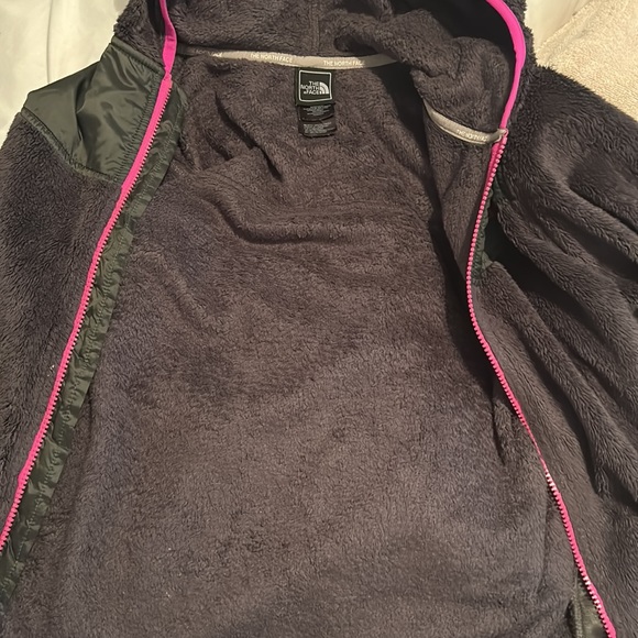 gray north face jacket - Picture 4 of 4